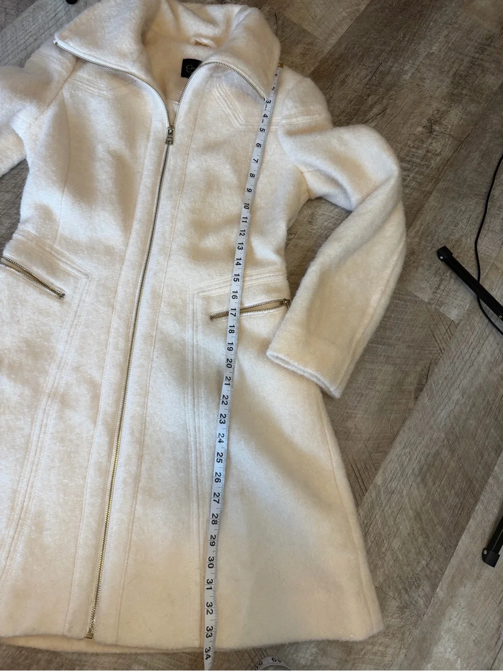 Wool-Blend Cream Zip Front Women's Coat, Tailored Stitching, Zip Pockets